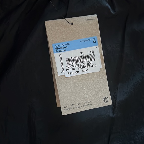 Nike Sportswear Essential - Picture 7 of 7